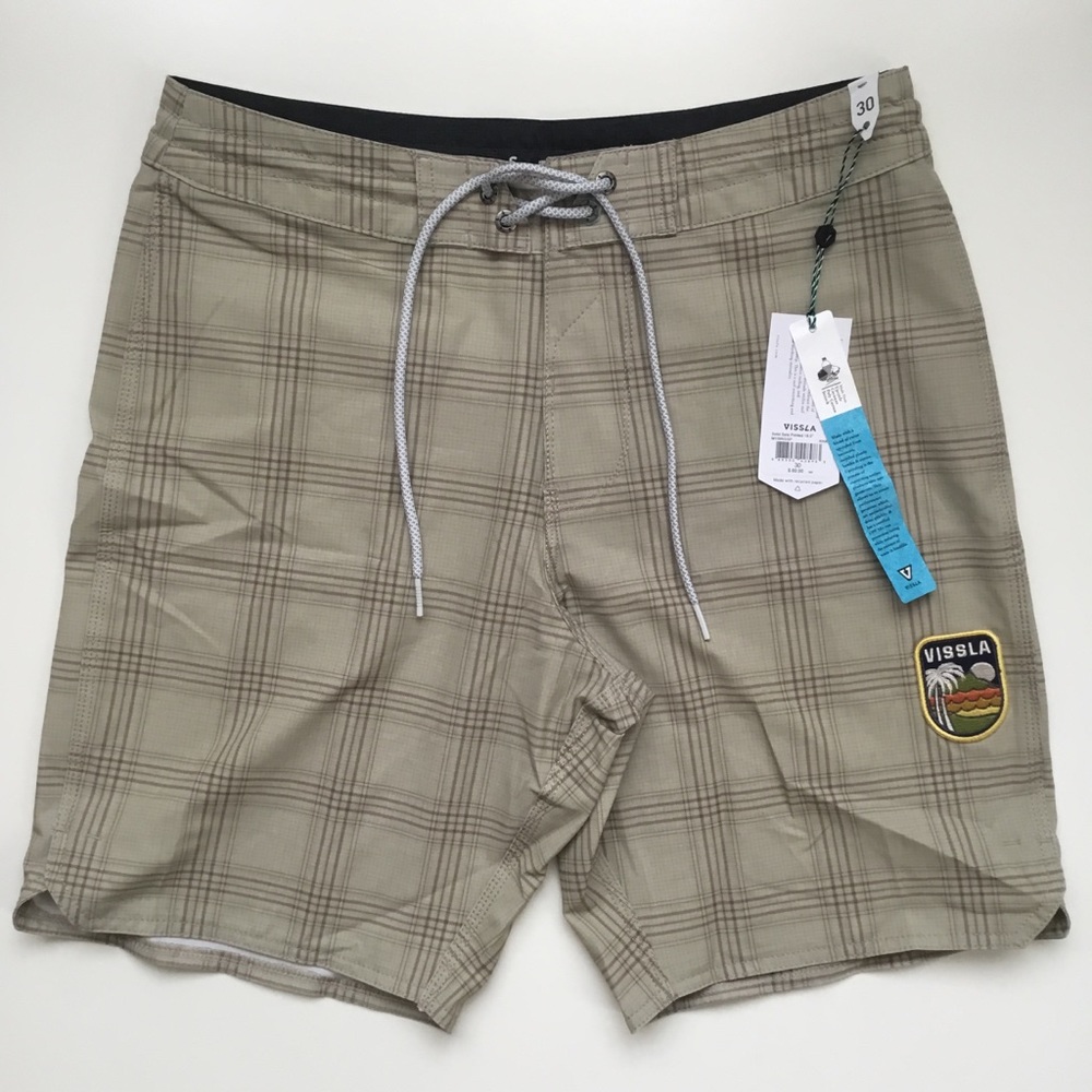 NEW! VISSLA Board Shorts, Size 30, Tan Plaid